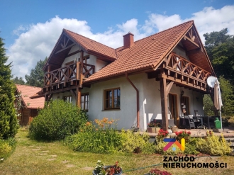 Ładny dom pod lasem!!!